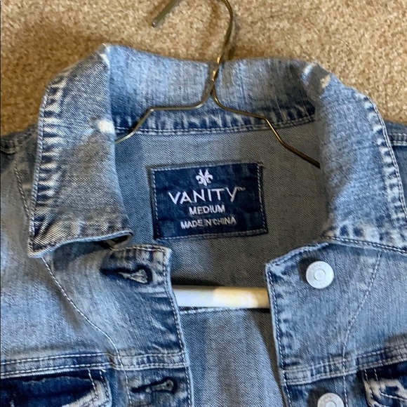 Jean jacket - Picture 4 of 6
